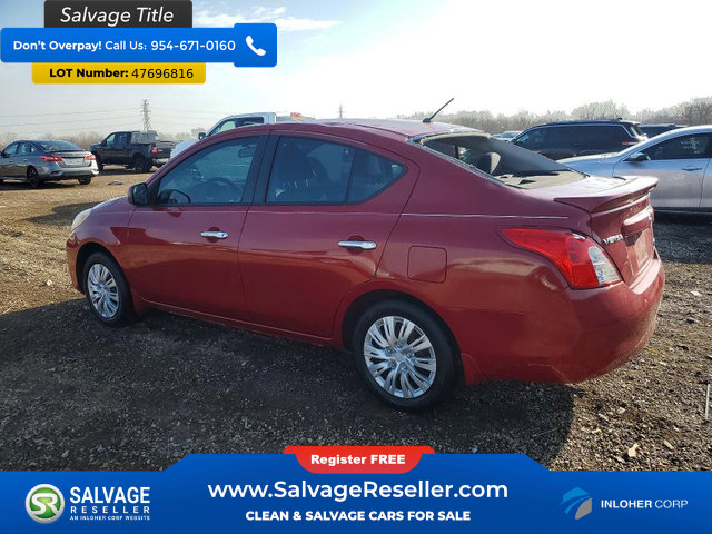 Used 2013 Nissan Versa SV image 3