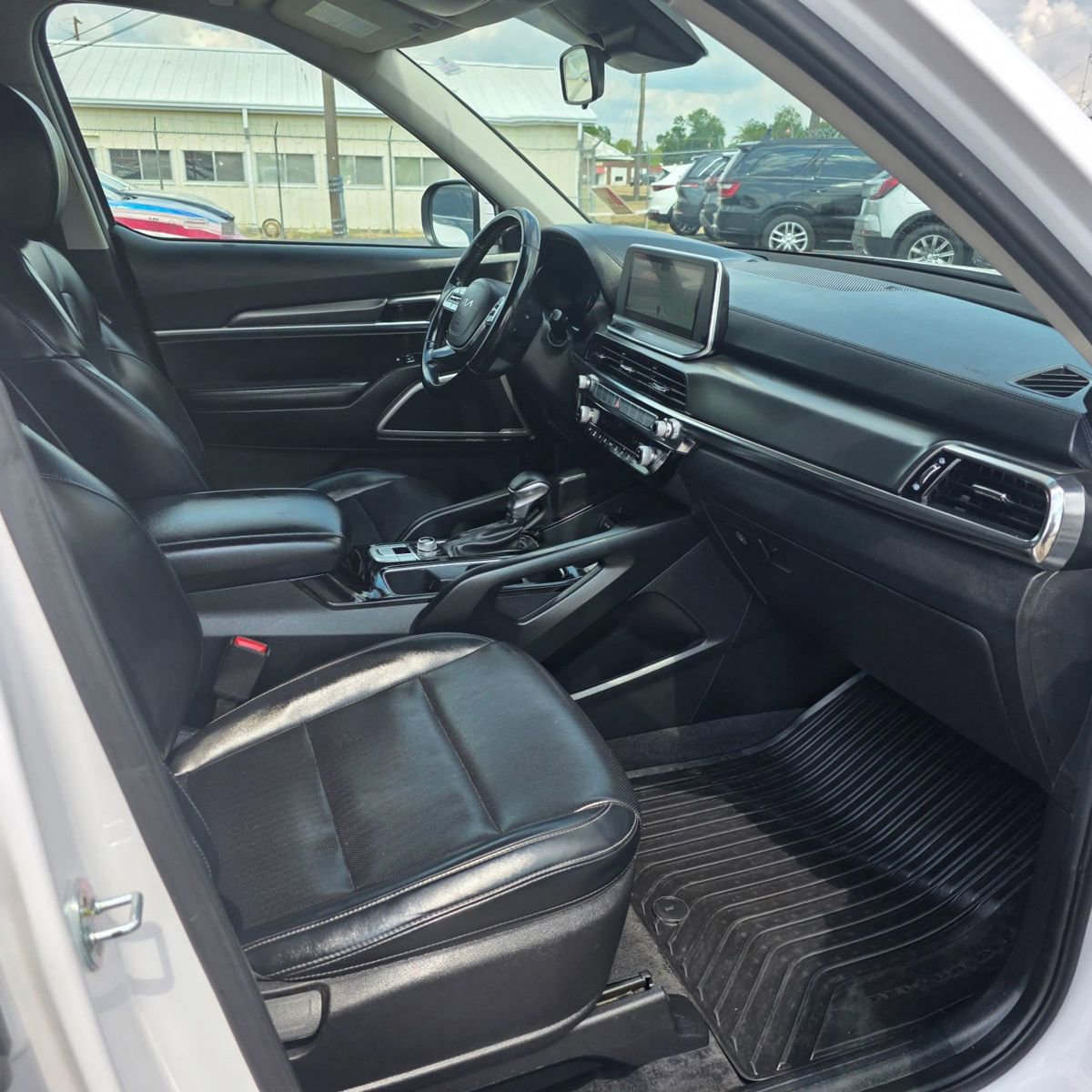 Used 2022 Kia Telluride LX image 11