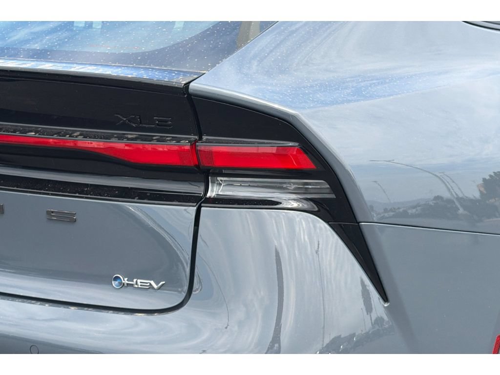 New 2027 Toyota Prius XLE AWD/4WD image 30