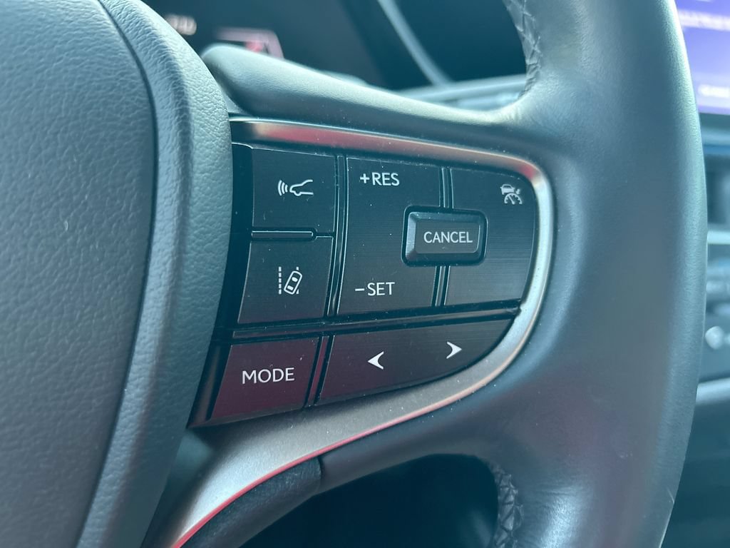 Used 2024 Lexus ES 350 w/ Premium Package FWD image 36
