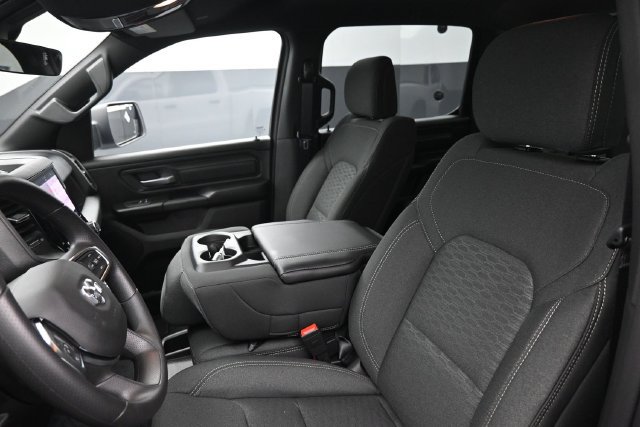 New 2027 RAM 1500 Express AWD/4WD image 17