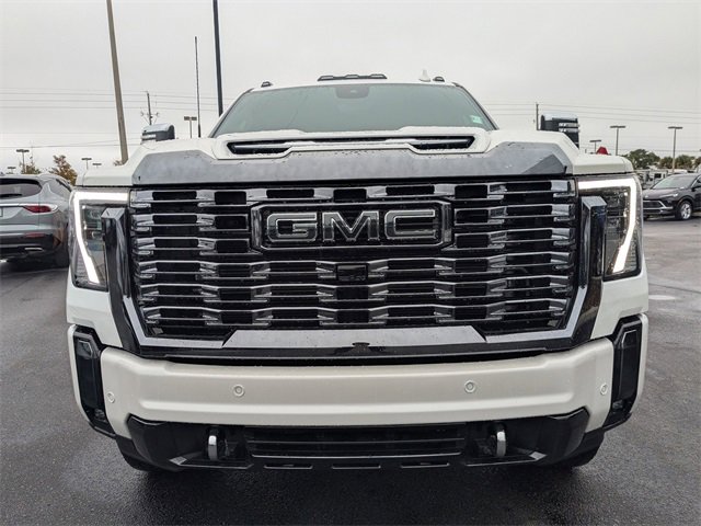 Used 2024 GMC Sierra 3500 Denali Ultimate image 9