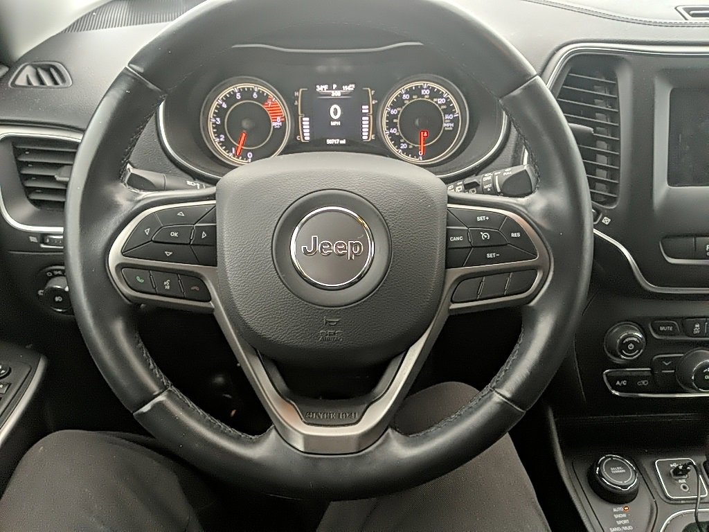 Used 2019 Jeep Cherokee Latitude Plus w/ Trailer Tow Group image 12