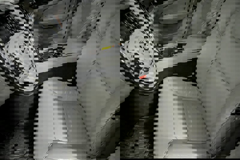 Used 2021 Volvo S60 T6 Momentum w/ Premium Package image 18