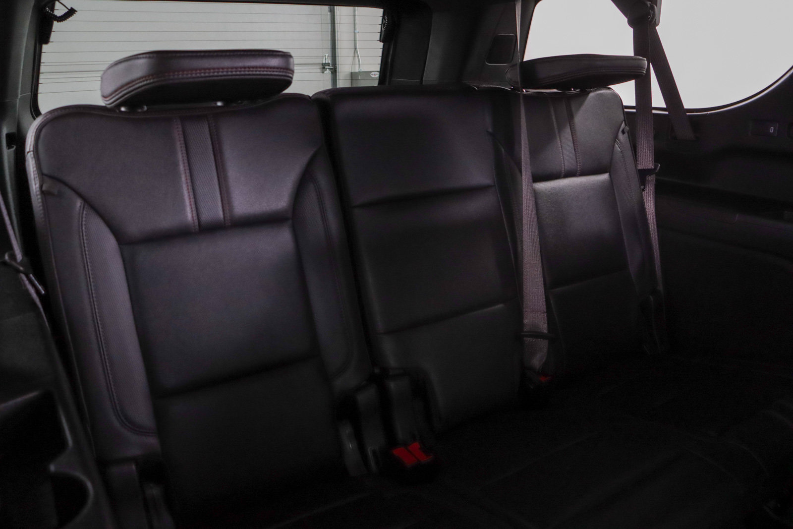 Used 2024 Chevrolet Suburban RST w/ Luxury Package AWD/4WD image 34