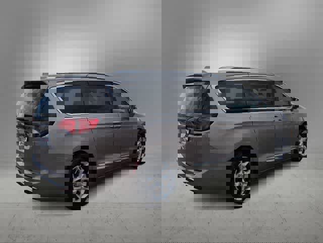 Used 2018 Chrysler Pacifica Touring-L Plus w/ Advanced Safetytec Group image 8