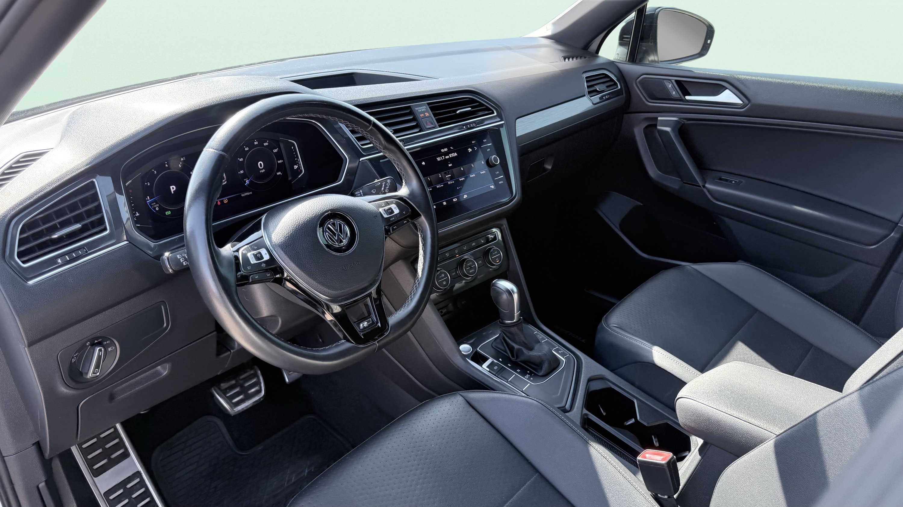Used 2019 Volkswagen Tiguan SEL R-Line FWD image 35