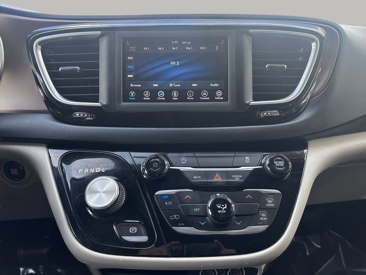 Used 2021 Chrysler Voyager LX image 20