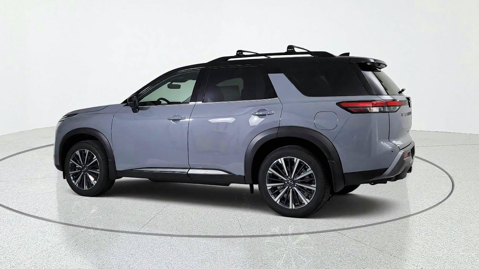 New 2026 Nissan Pathfinder Platinum AWD/4WD image 4