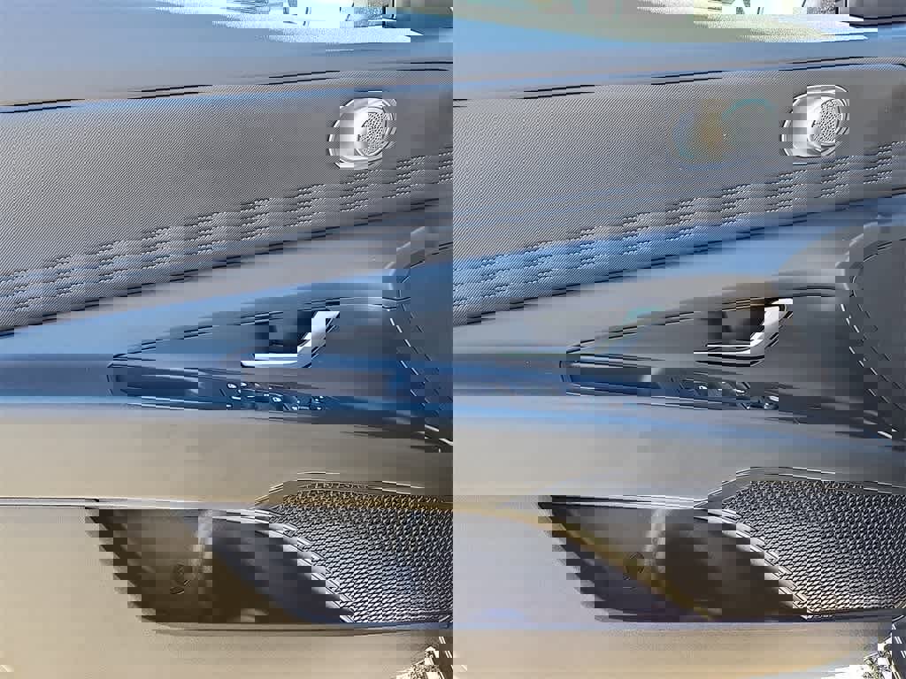 Certified 2024 Hyundai Elantra SEL w/ Convenience Package image 10