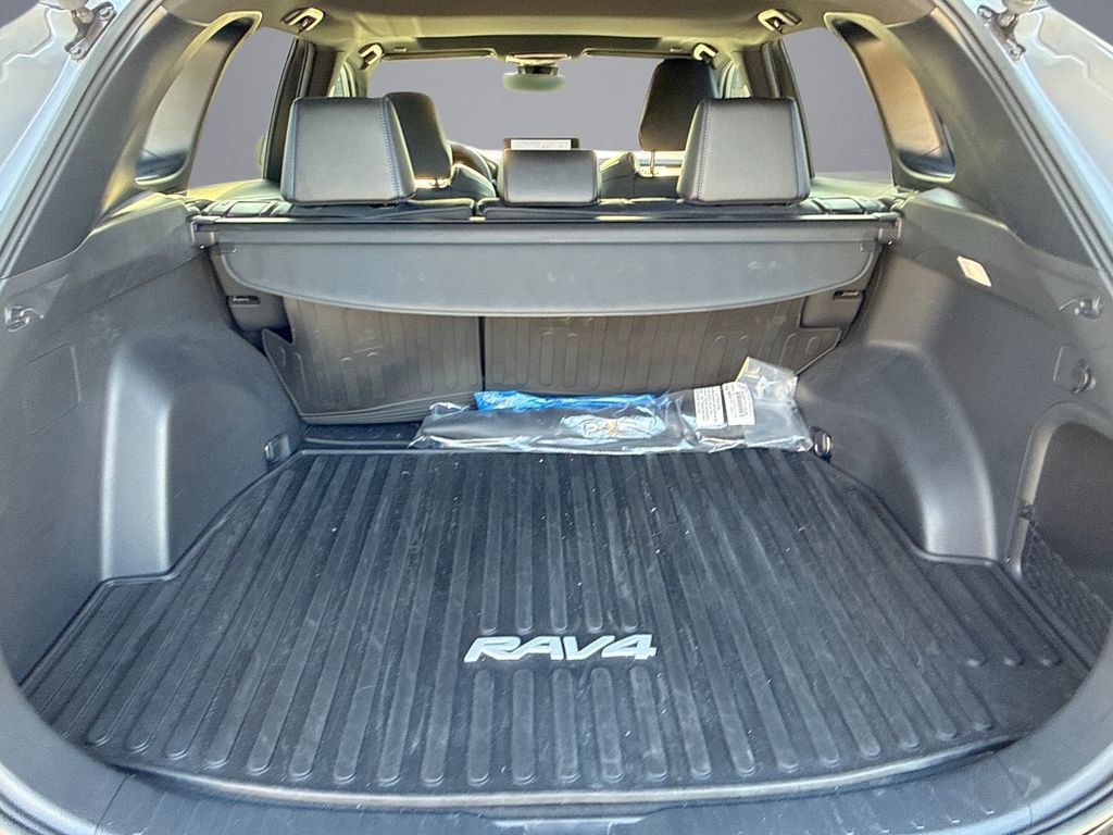 Used 2023 Toyota RAV4 XSE AWD/4WD image 13