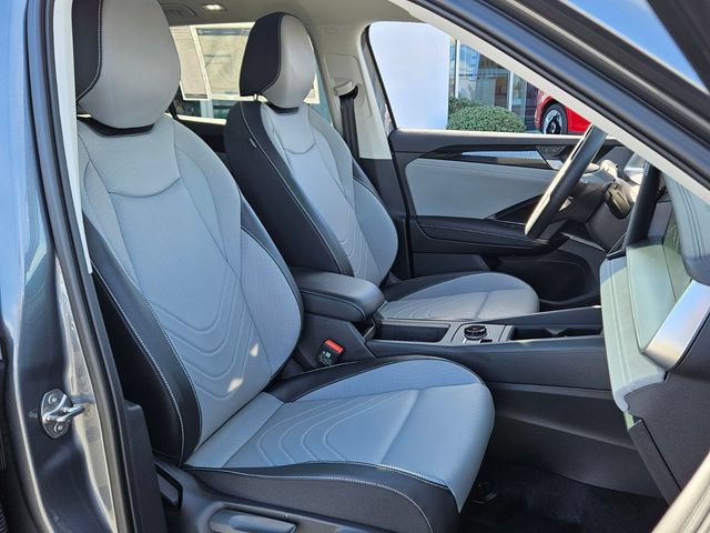 New 2026 Volkswagen Tiguan SE FWD image 17