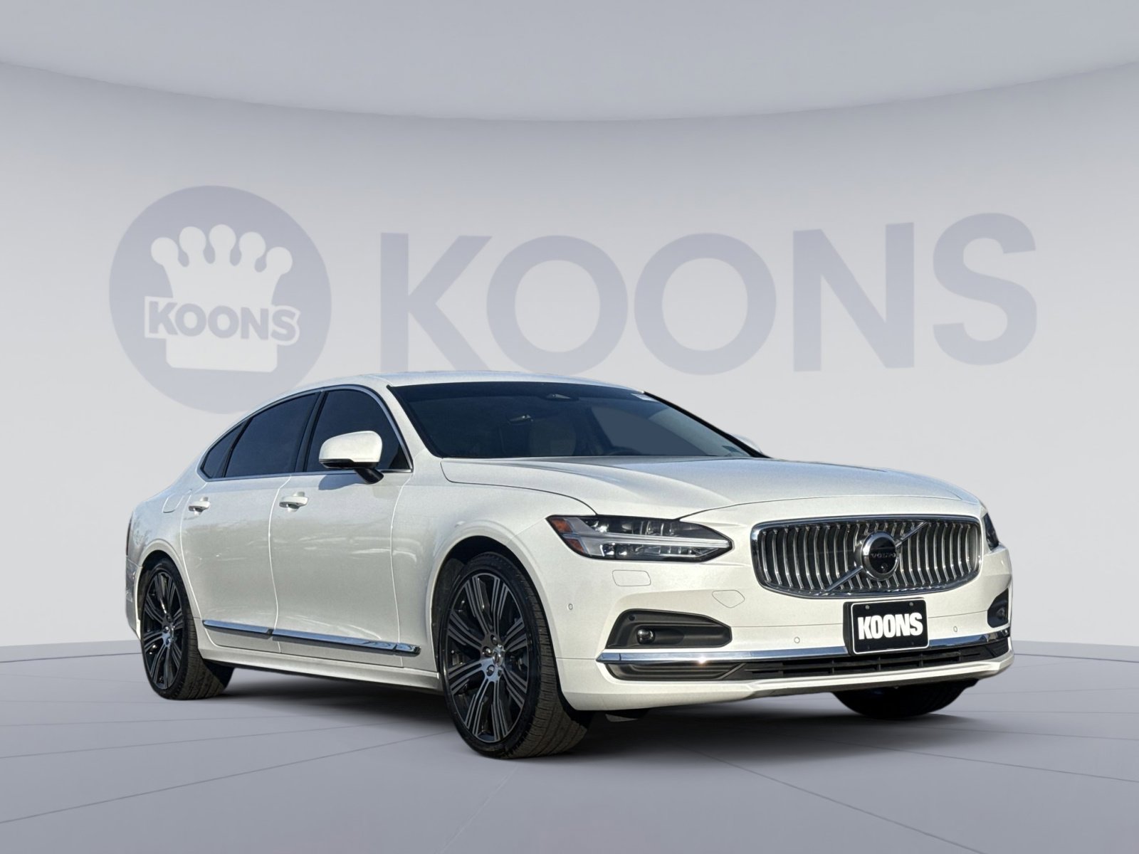 Used 2023 Volvo S90 B6 Ultimate image 10