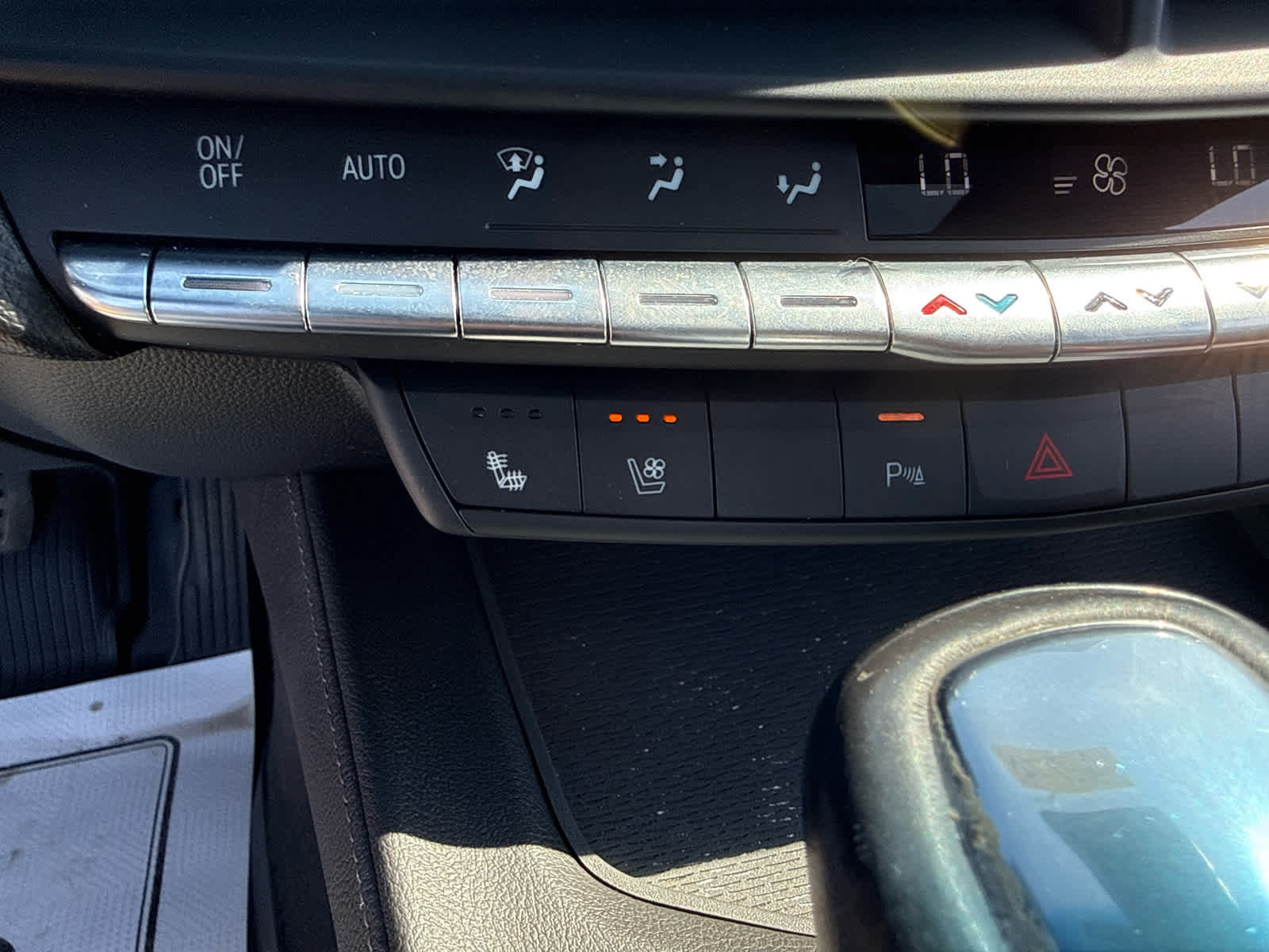Certified 2021 Cadillac CT4 Premium Luxury w/ Technology Package AWD/4WD image 24
