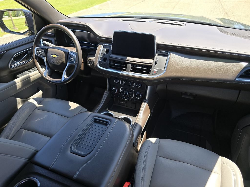 Used 2023 Chevrolet Tahoe LT w/ Luxury Package AWD/4WD image 28