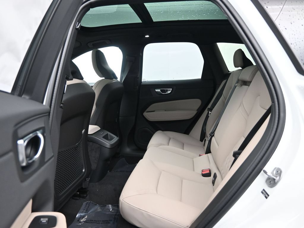 New 2026 Volvo XC60 B5 Plus w/ Protection Package Premier AWD/4WD image 24