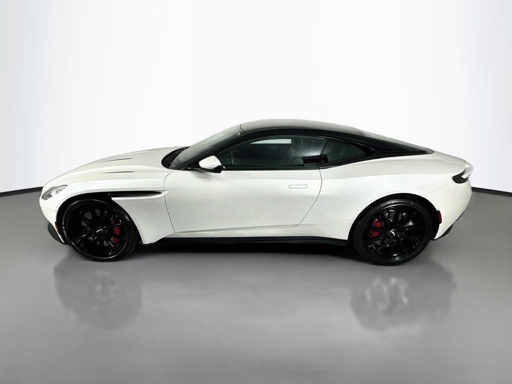 Used 2018 Aston Martin DB11 V12 RWD image 2