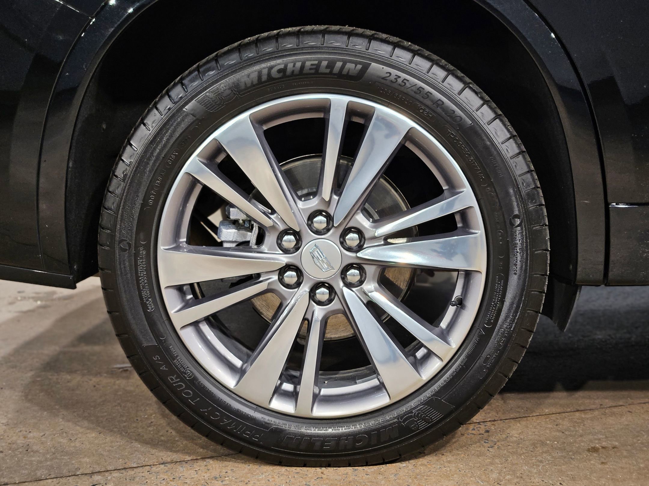 Used 2025 Cadillac XT6 Premium Luxury image 17