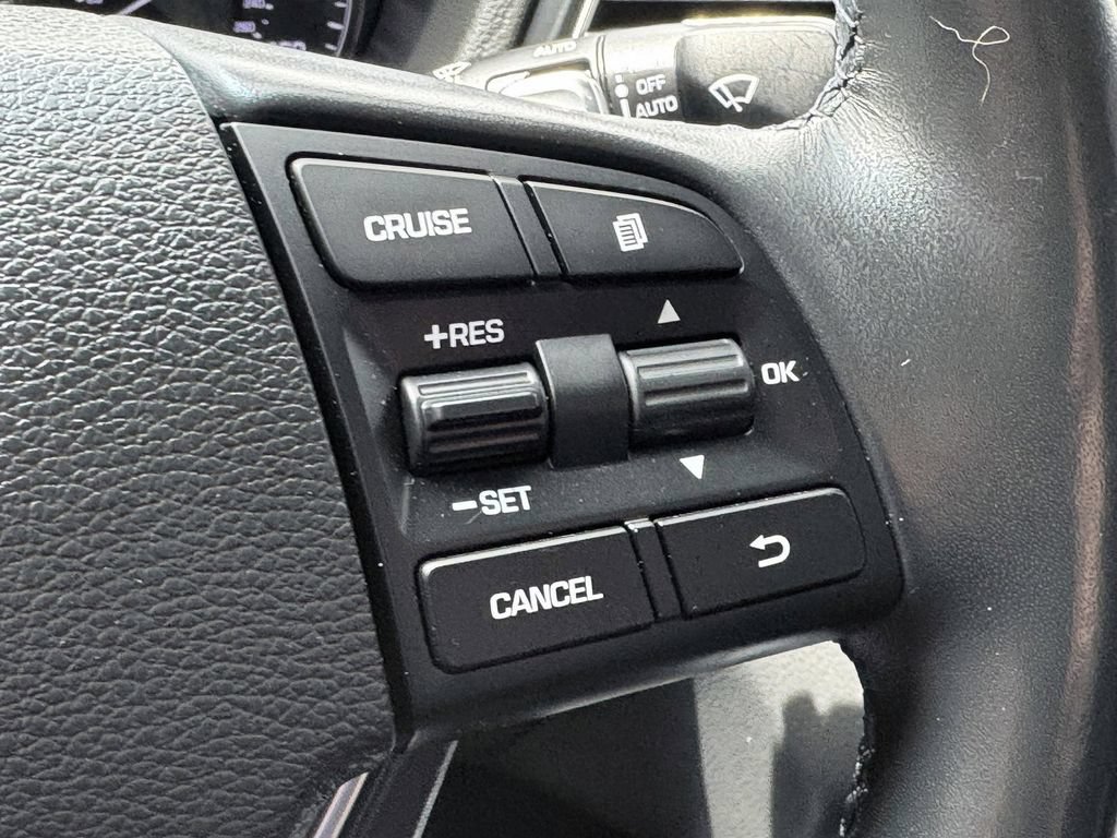 Used 2015 Hyundai Genesis 3.8 AWD/4WD image 19