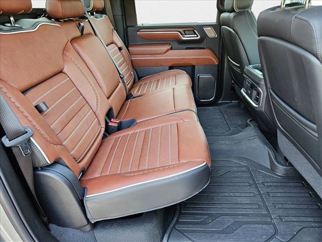 Used 2025 GMC Sierra 2500 Denali Ultimate image 21