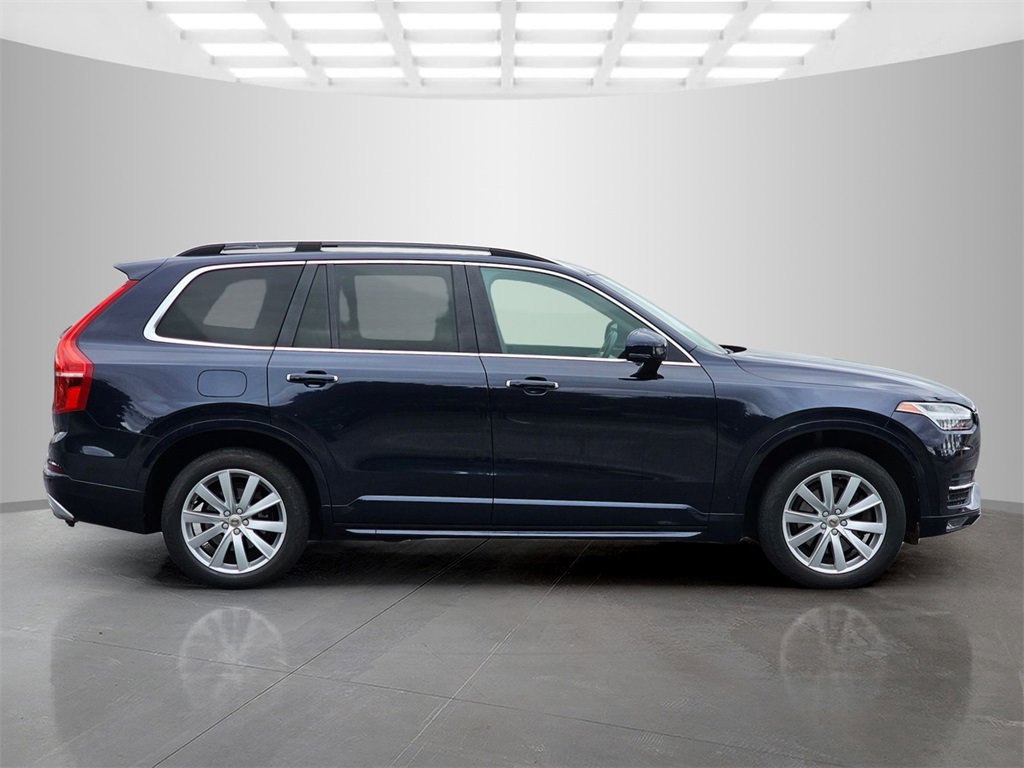 Used 2016 Volvo XC90 T6 Momentum w/ Momentum Plus Package image 7