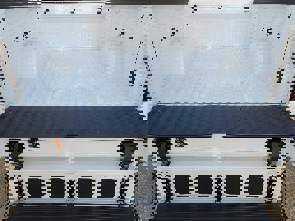 New 2026 GMC Sierra 1500 SLT image 21