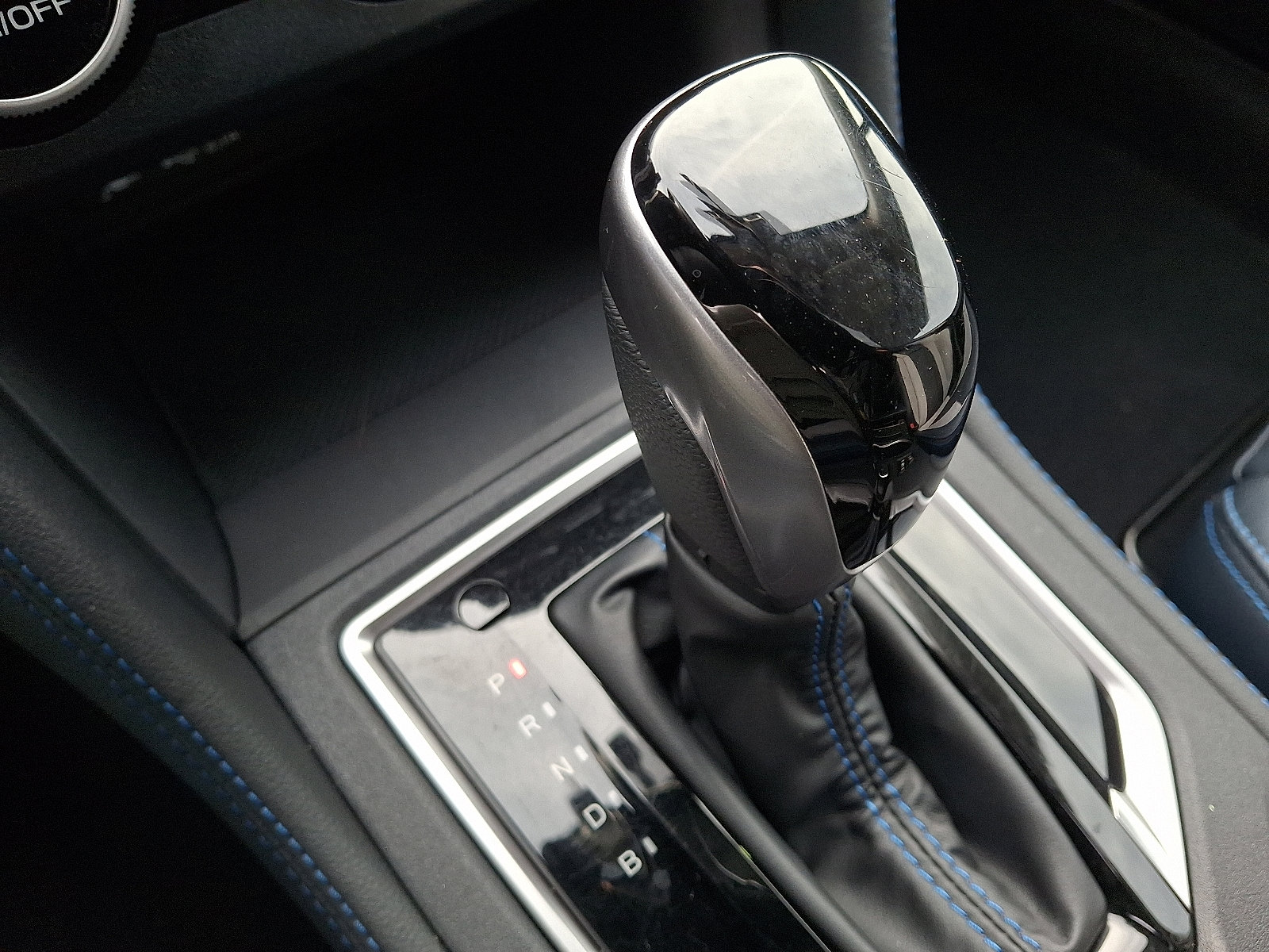 Used 2022 Subaru Crosstrek Hybrid w/ Moonroof Package w/Navigation image 15