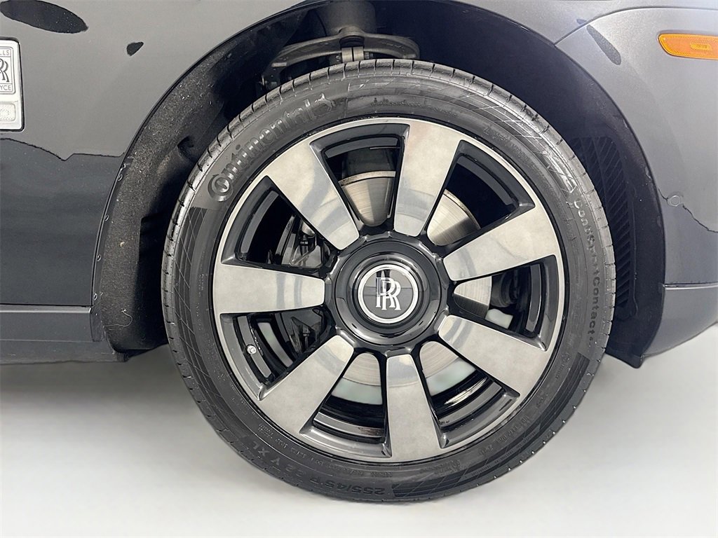 Used 2024 Rolls-Royce Cullinan image 33