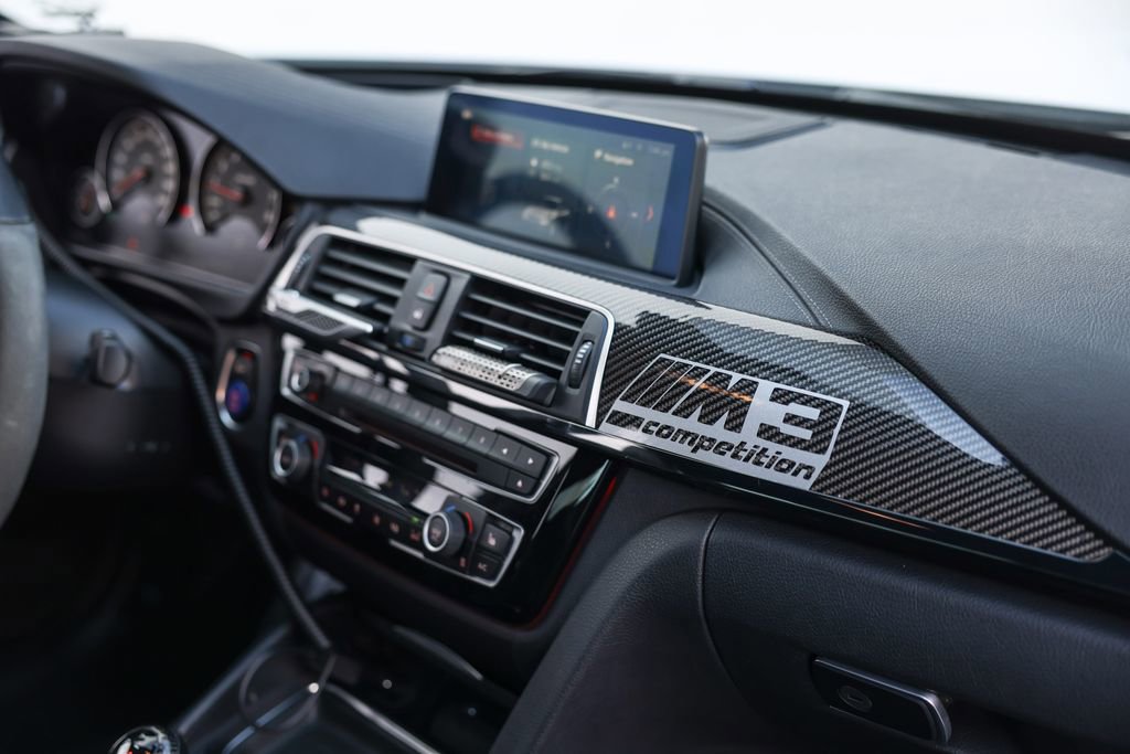 Used 2018 BMW M3 image 30