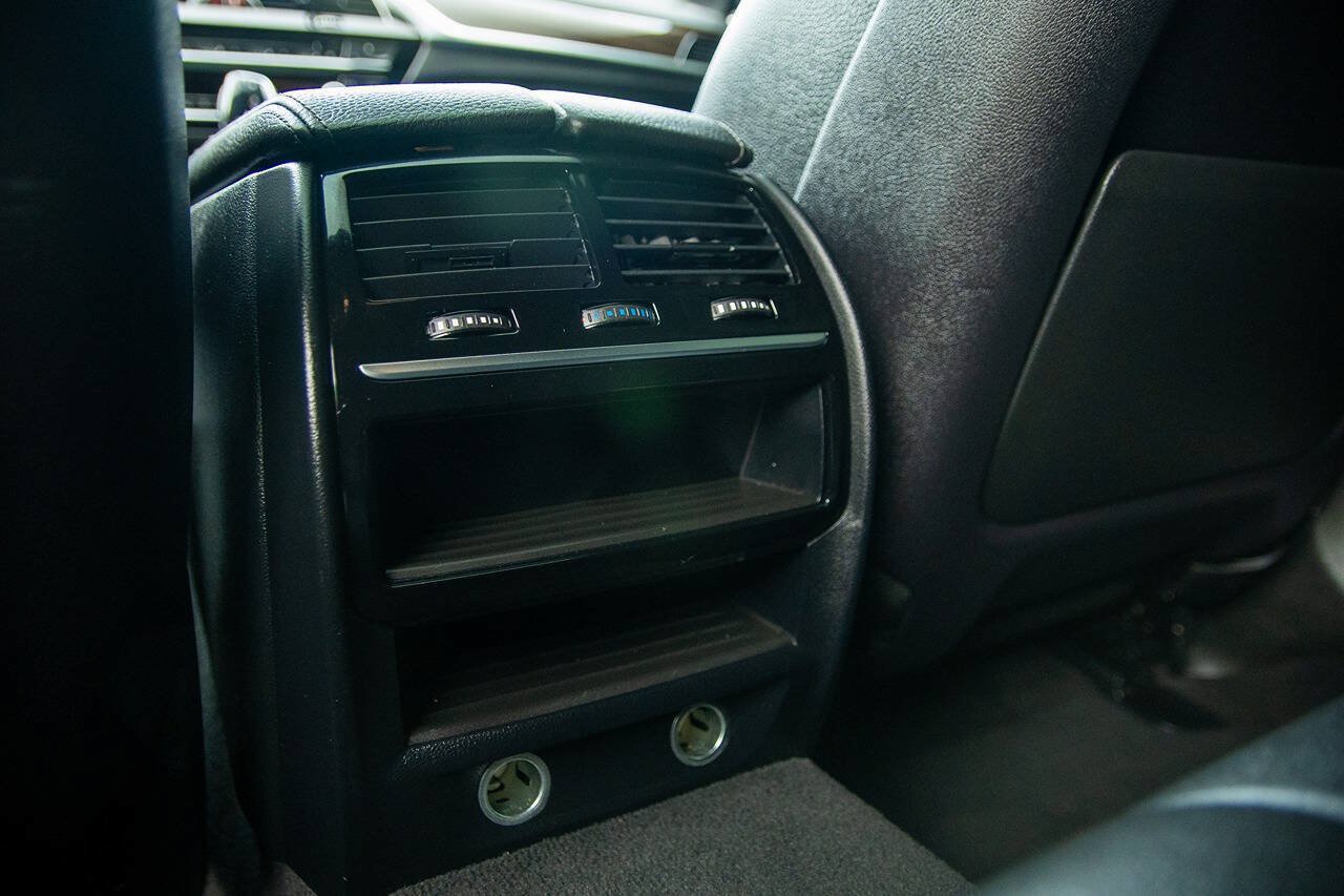 Used 2019 BMW 540i xDrive w/ M Sport Package AWD/4WD image 22