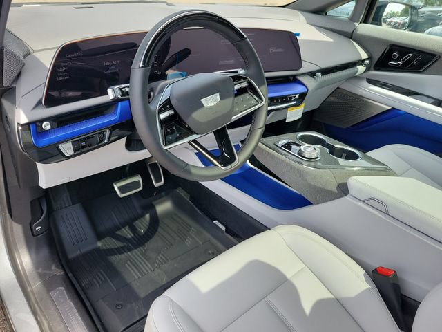 New 2027 Cadillac Optiq Sport w/ LPO, Floor Liner Package AWD/4WD image 24