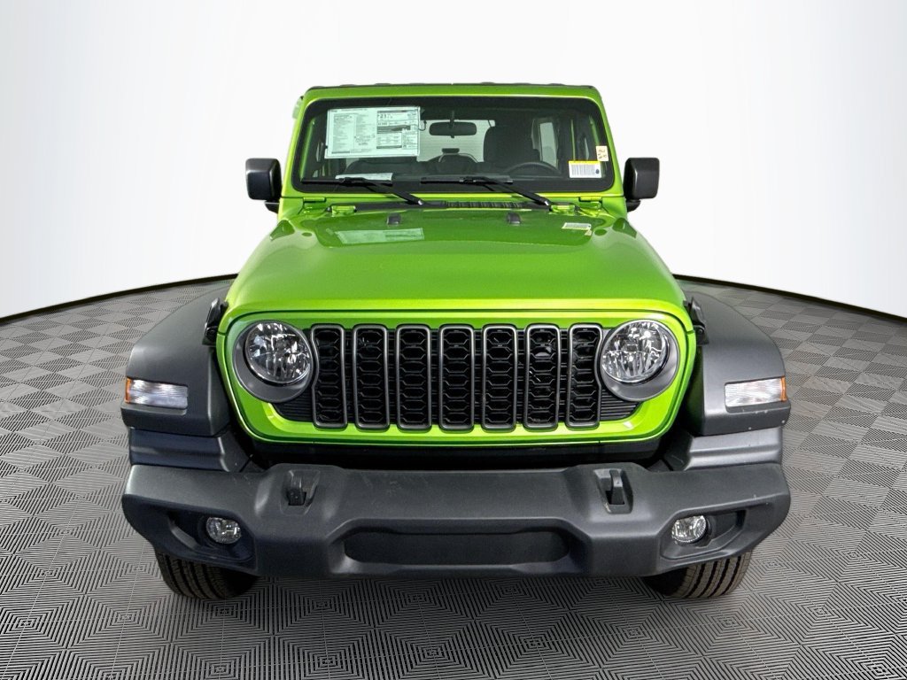Used 2025 Jeep Wrangler Unlimited Sport AWD/4WD image 2