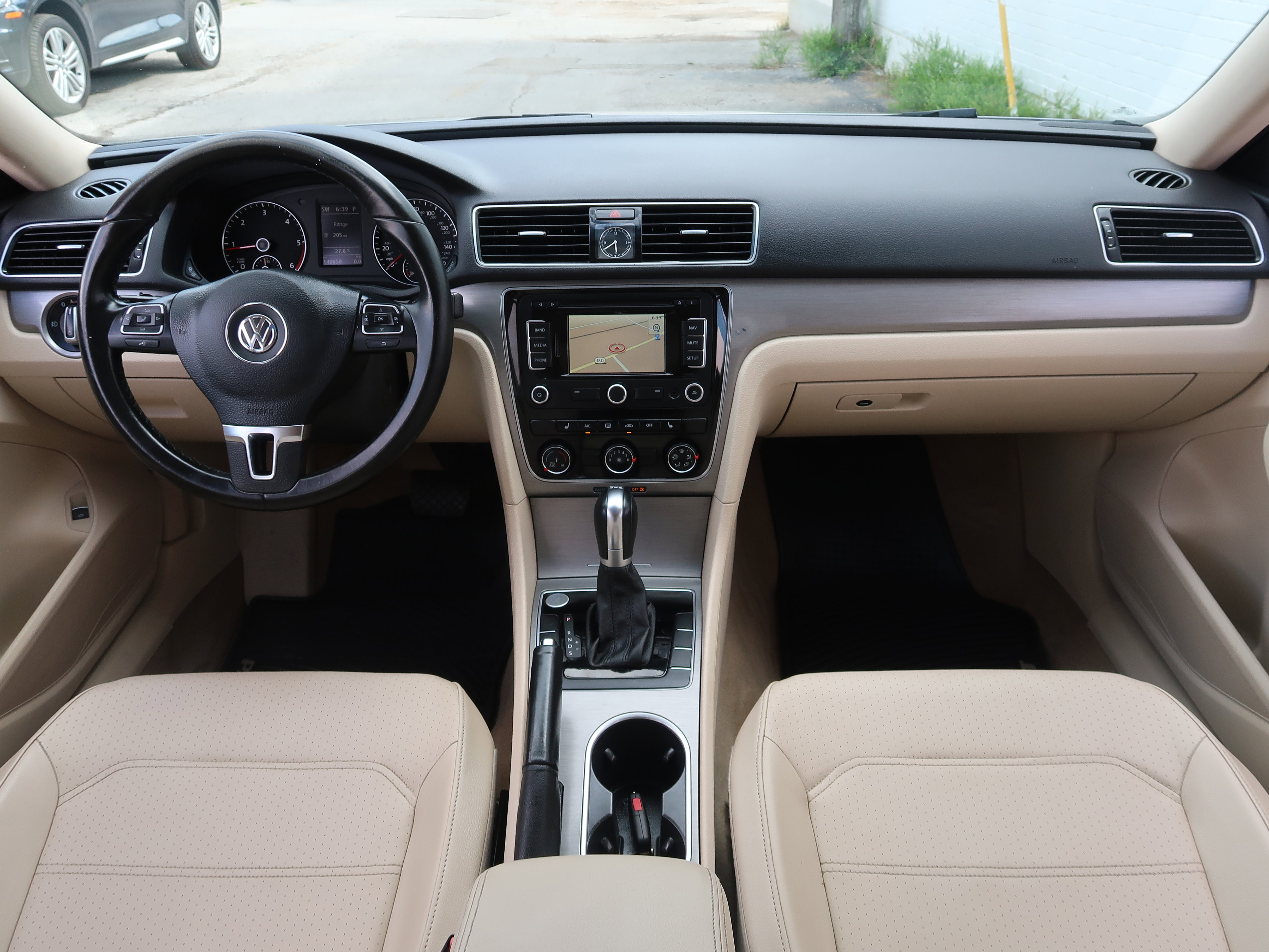 Used 2014 Volkswagen Passat TDI SE FWD image 11
