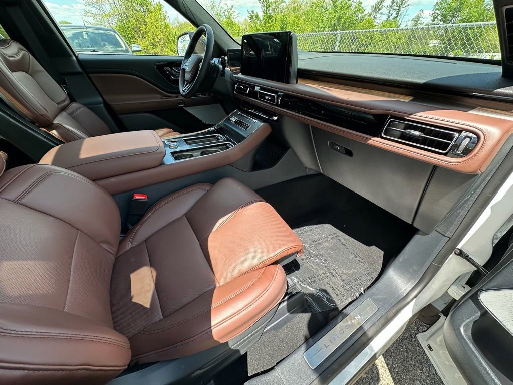 New 2026 Lincoln Aviator Reserve AWD/4WD image 24