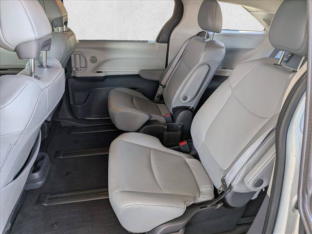 Used 2023 Toyota Sienna XLE w/ XLE Plus Package FWD image 20