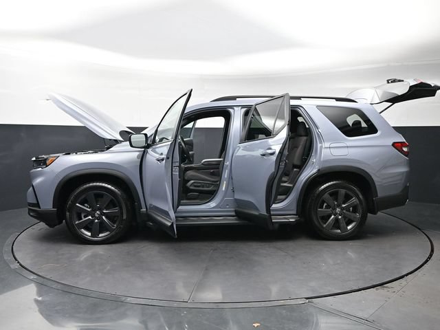 Used 2025 Honda Pilot Sport image 36