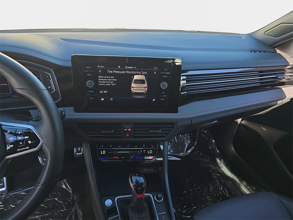 Used 2025 Volkswagen Jetta GLI Autobahn image 22