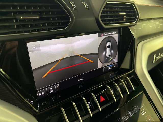 Used 2020 Lamborghini Urus AWD/4WD image 41