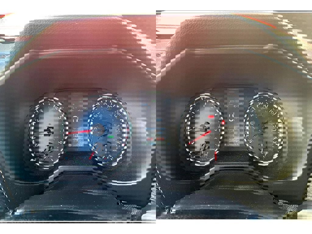 Used 2021 Toyota RAV4 XLE w/ Convenience Package image 23