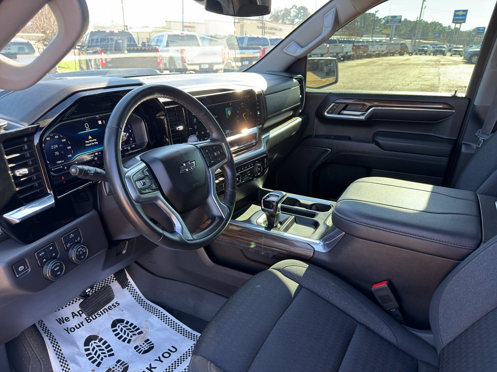 Used 2024 Chevrolet Silverado 1500 LT Trail Boss w/ Protection Package image 19