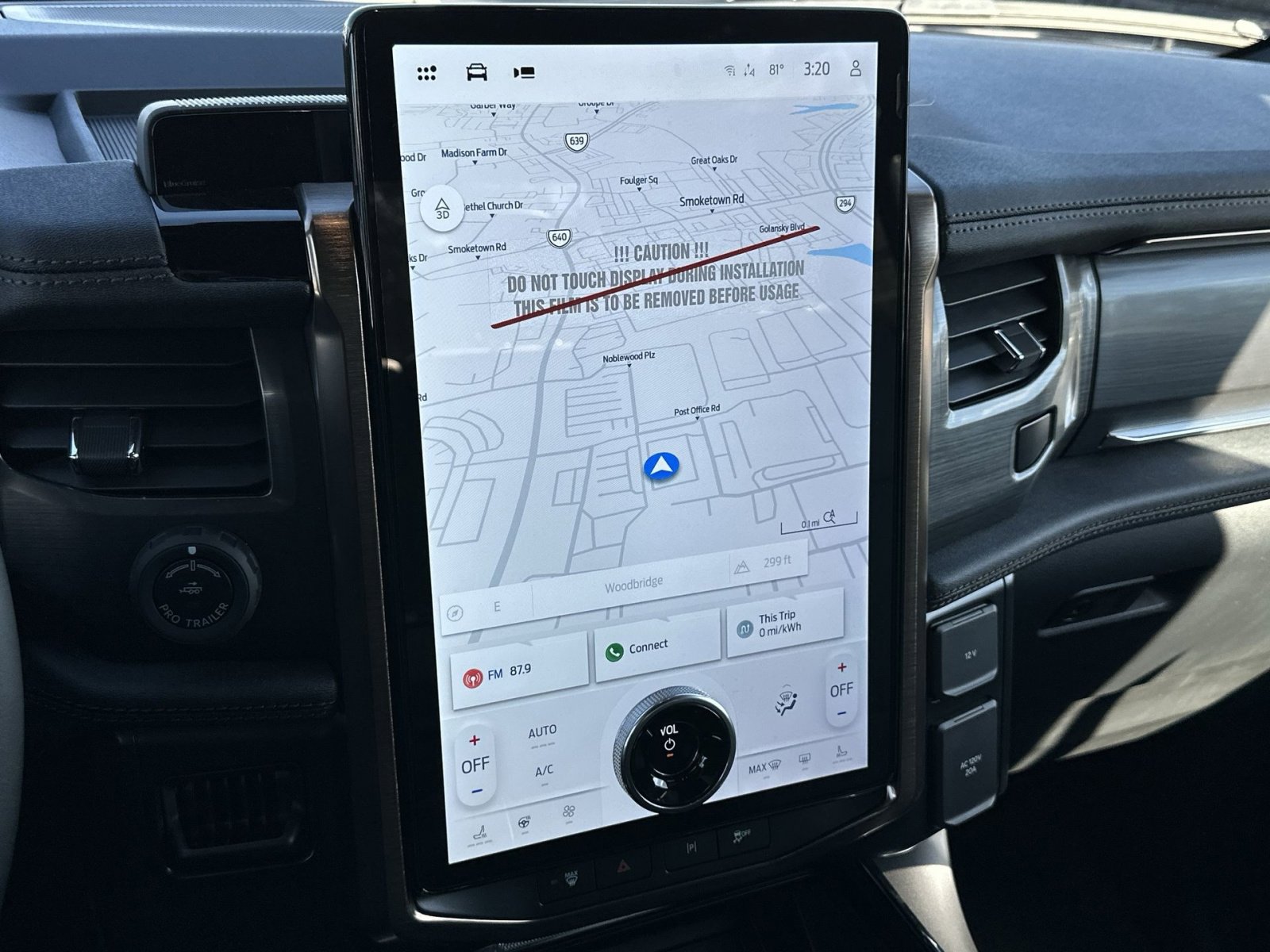 New 2025 Ford F150 Lightning Lariat image 25