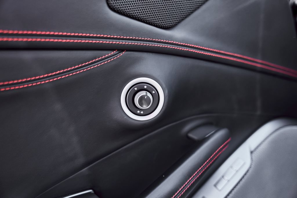 Used 2020 Ferrari Portofino RWD image 36