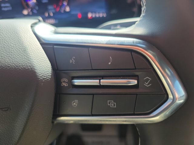 Used 2025 Chevrolet Traverse High Country FWD image 23