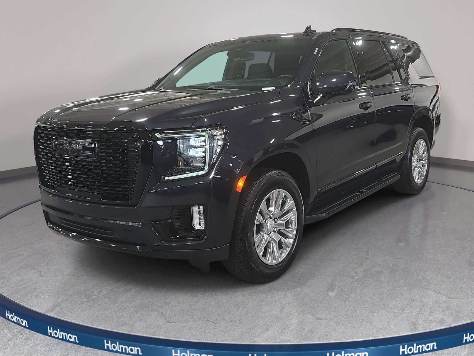 Used 2024 GMC Yukon Denali RWD image 1