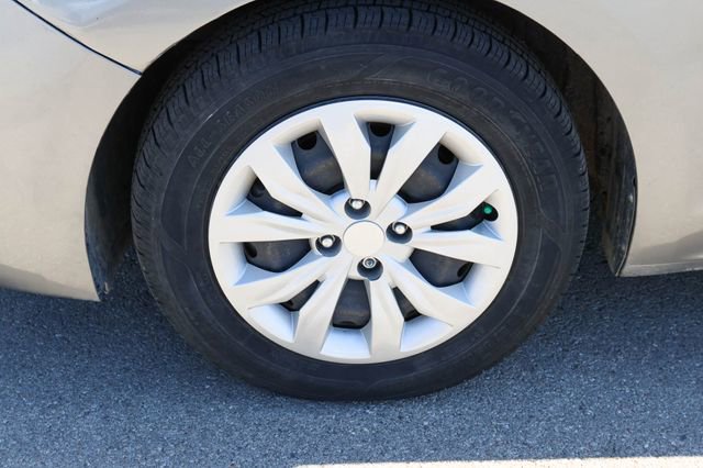 Used 2021 Hyundai Accent SE FWD image 7
