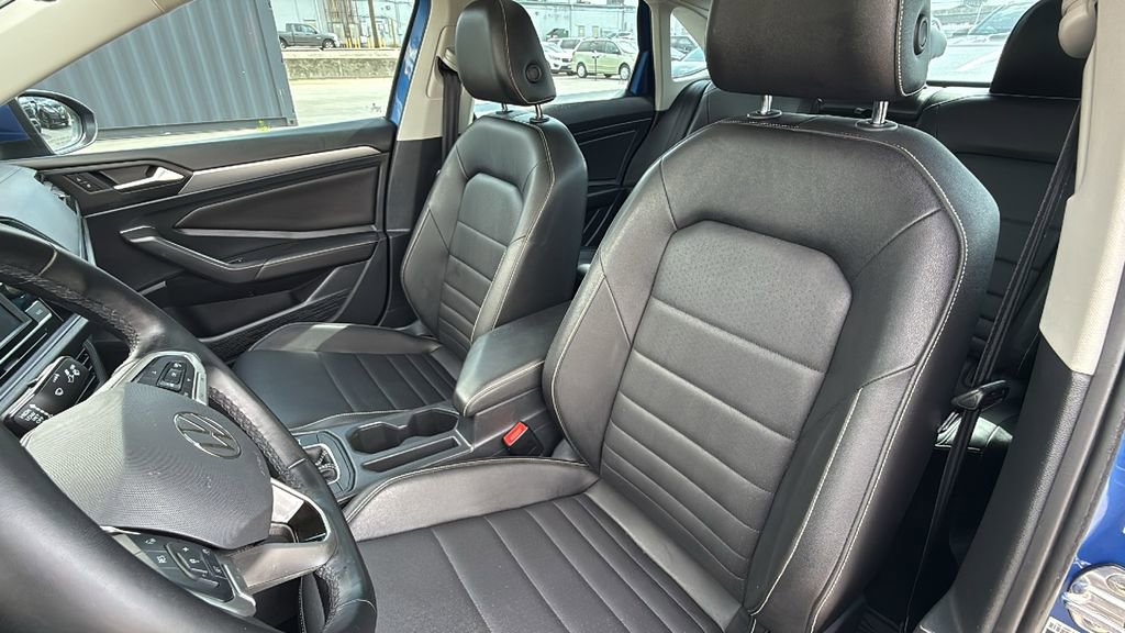 Used 2022 Volkswagen Jetta SE image 14