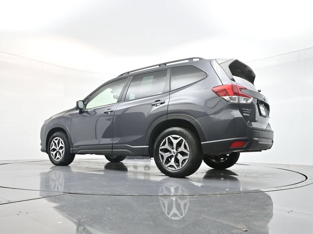 Used 2023 Subaru Forester Premium AWD/4WD image 40