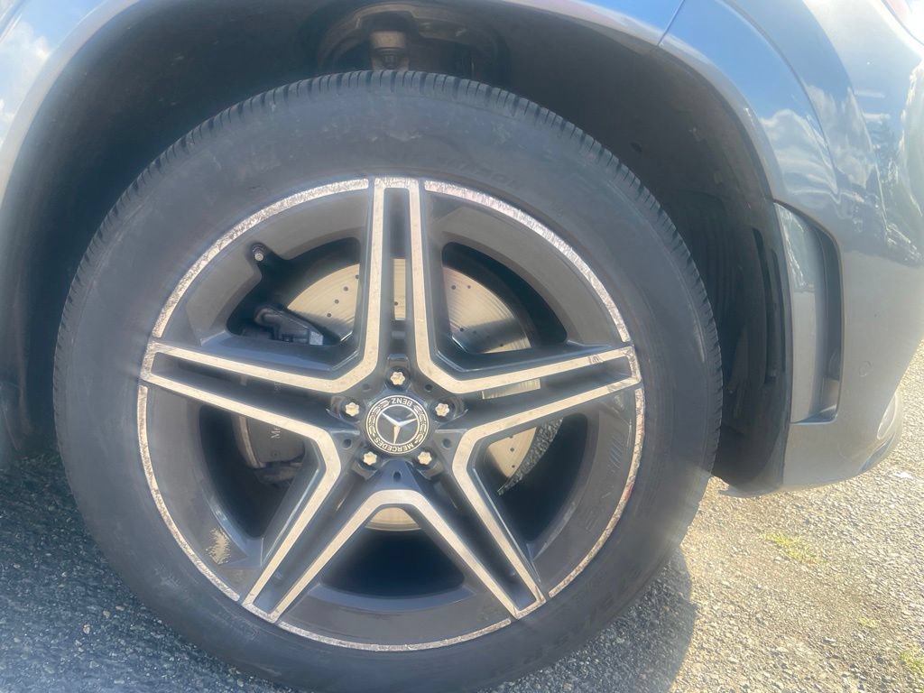 Used 2023 Mercedes-Benz GLS 450 4MATIC image 24