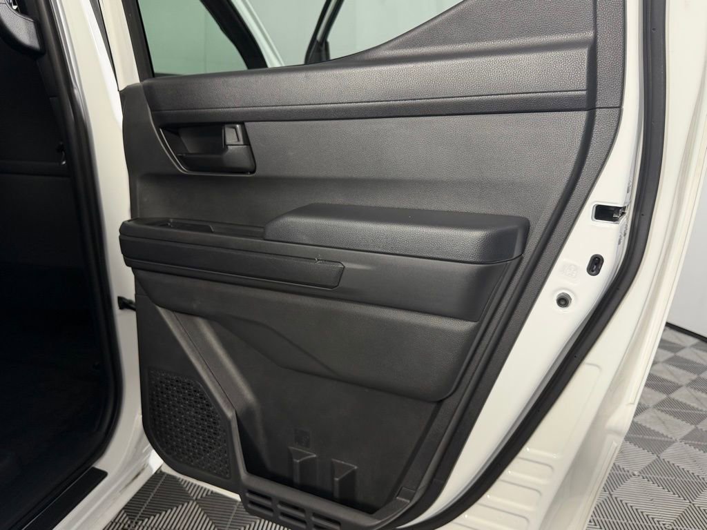 Used 2025 Toyota Tacoma SR5 AWD/4WD image 30