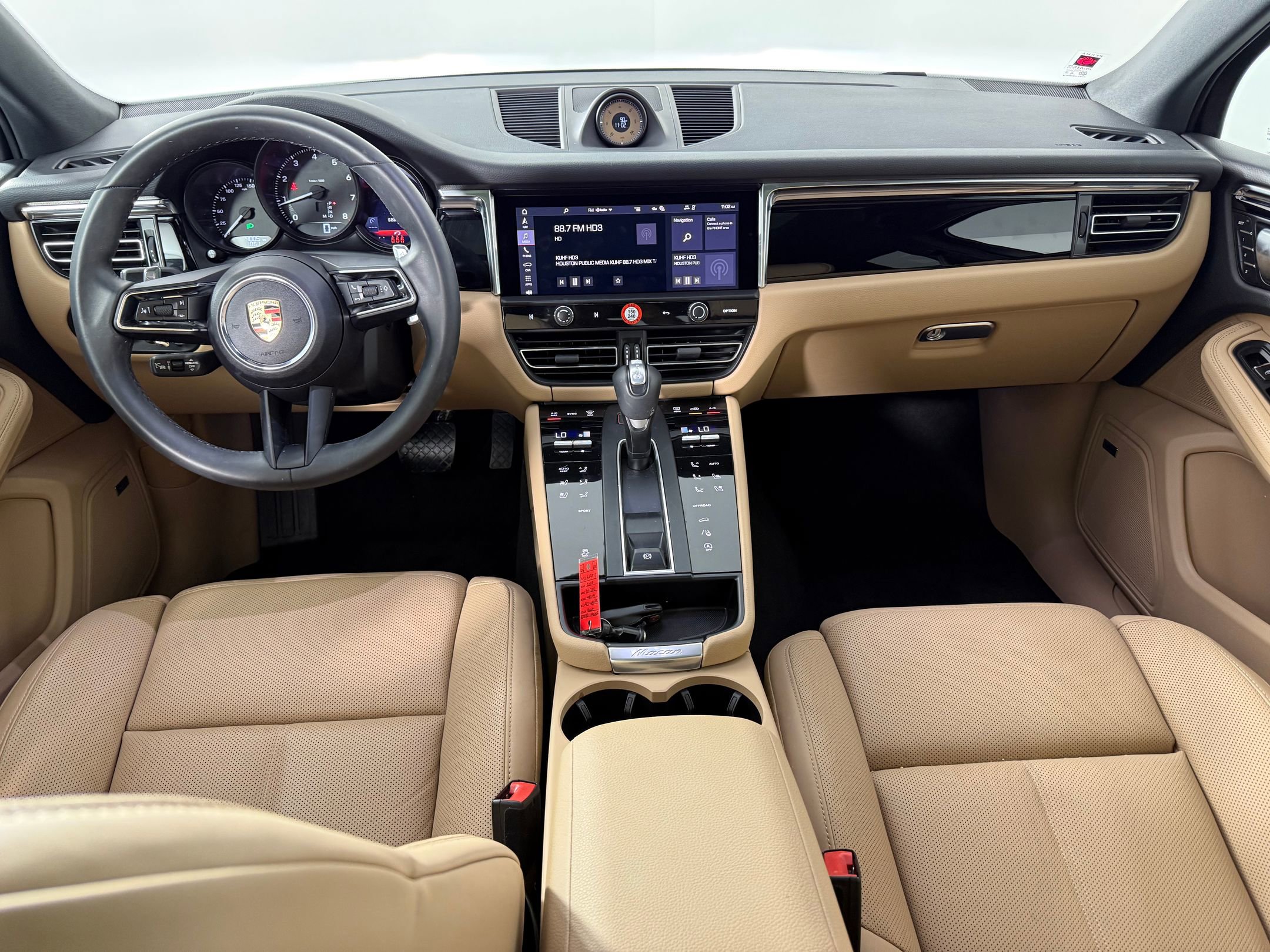 New 2025 Porsche Macan image 17